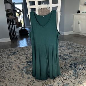 Amazon Sleeveless V-Neck Asymmetrical Hem Dress in Forest Green
